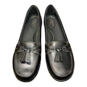 Like New with tag  (no box) Clarks Women's Ashland Bubble Slip On Black size 11